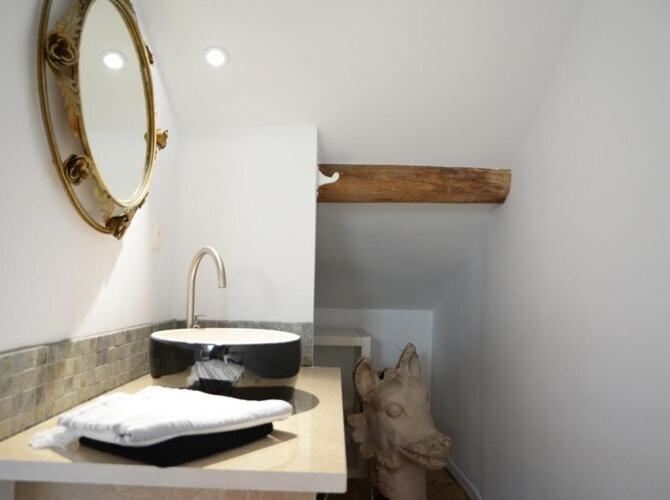 48 Urban Suites Dun-le-Palestel Værelse billede